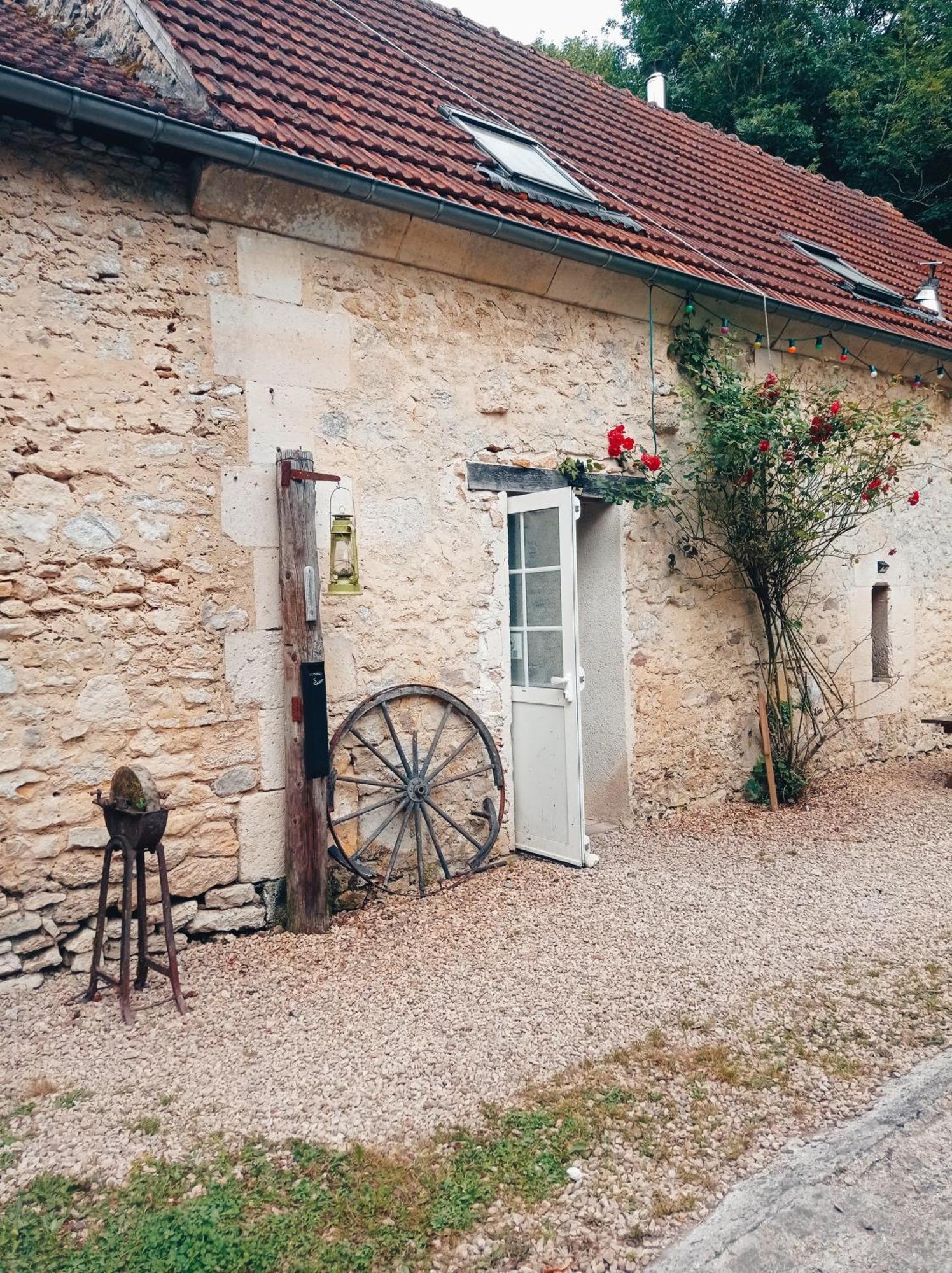 Chez Tombivouac Villa Pierrefonds Eksteriør billede