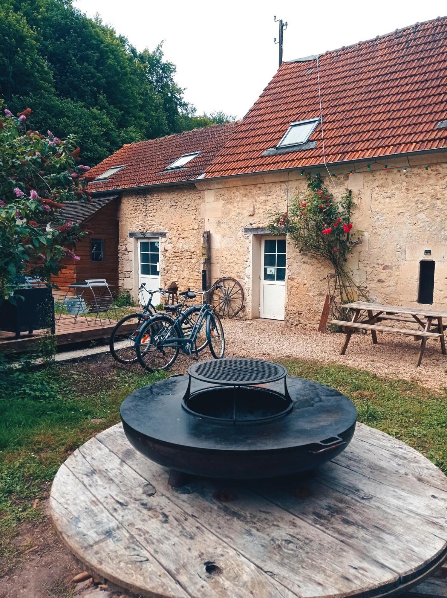 Chez Tombivouac Villa Pierrefonds Eksteriør billede
